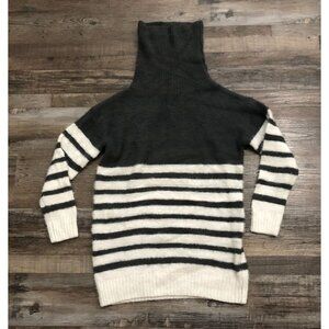 Fable Womens S/M Gray 8 White Cowl Neck Sweater Long Sleeve